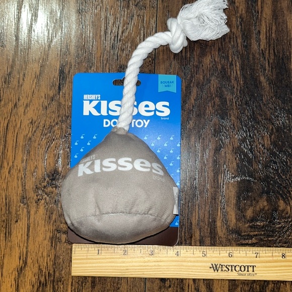 HERSHEY’S DOG TOYS THE ONLY CHOCOLATE THAT YOUR DOG CAN HAVE 😍 - Picture 7 of 8